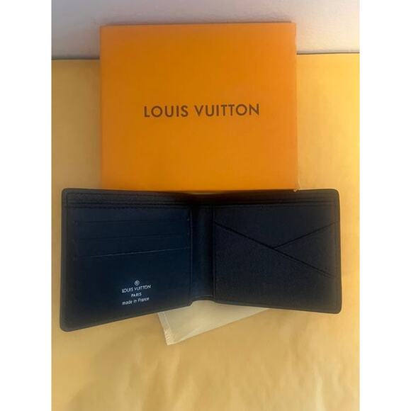 Louis Vuitton Black Multiple Wallet - Picture 2 of 3